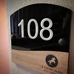 Le Cheval Blanc - Du Der - Logis Отель Жиффомон-Шампобер