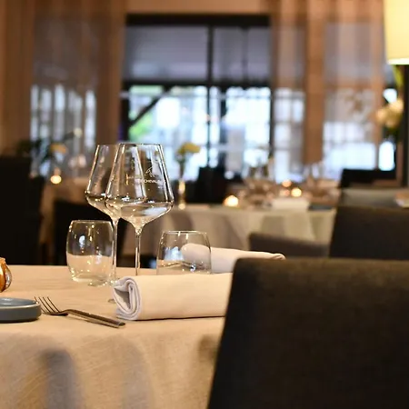 Le Cheval Blanc - Logis 3*