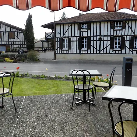 فندق Le Cheval Blanc - Du Der - Logis جيفاومونتجيفومون شامبوبير