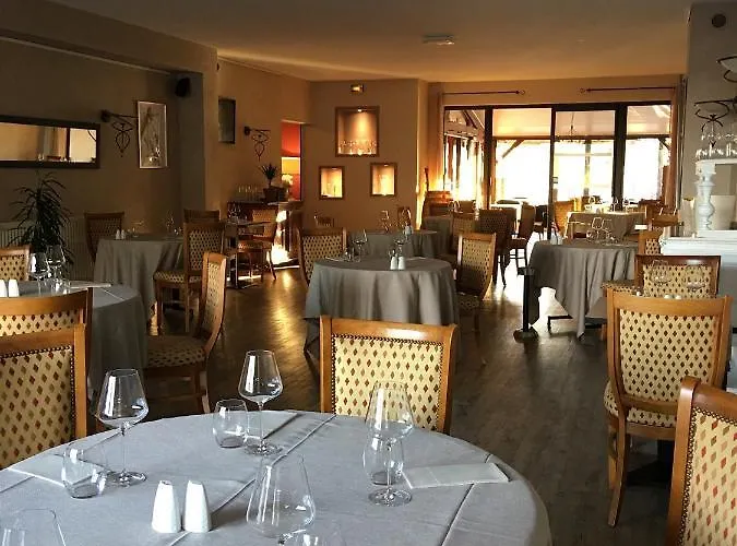 Le Cheval Blanc - Logis Hotel