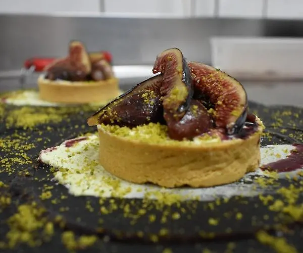 Le Cheval Blanc - Logis 3* Giffaumont-Champaubert