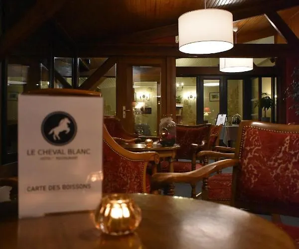 Le Cheval Blanc - Logis Hotel 3*
