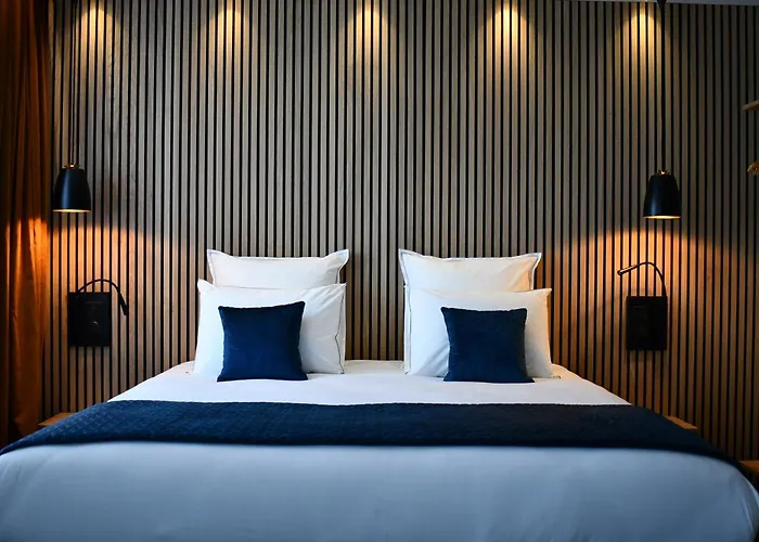 Le Cheval Blanc - Logis Hotel Giffaumont-Champaubert